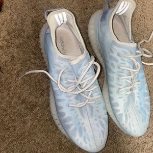 Yeezy Boost 350 v2 mono ice